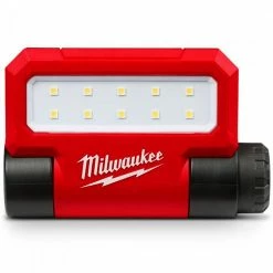 MILWAUKEE USB Rechargeable Folding Floodlight L4FFL201